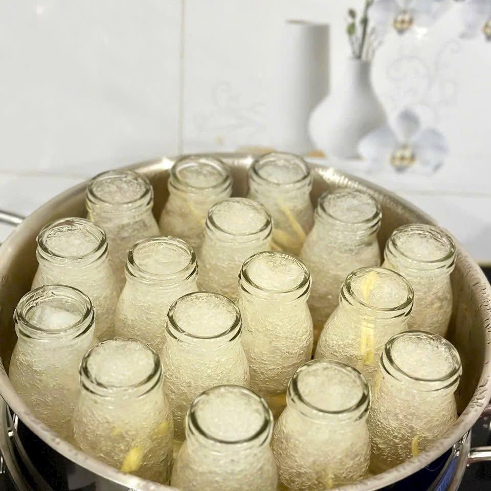 Nồi chưng yến tại bếp Như Anh